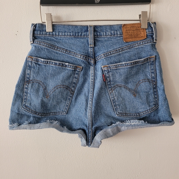 Levis Ribcage Denim Raw Hem Blue Jean Shorts Size 29 Button Fly - Picture 9 of 11